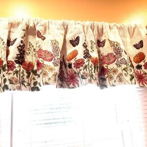 Heavier-Weight Set of 2 Tapestry/Needlepoint Style Floral Valances